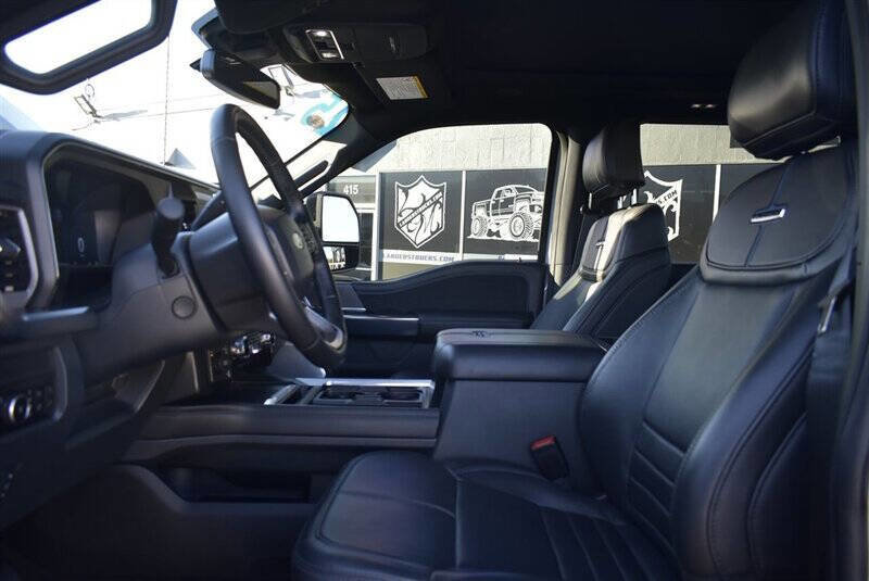 Used 2025 Ford F450 Platinum w/ FX4 Off-Road Package image 14