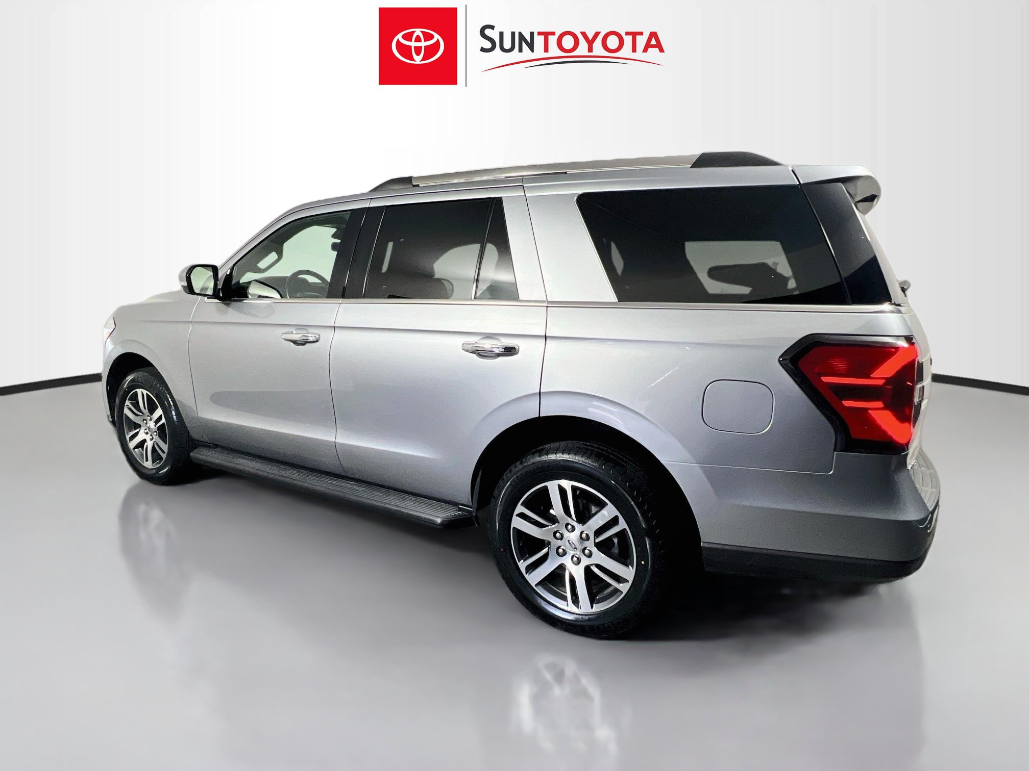 Used 2024 Ford Expedition Limited RWD image 6