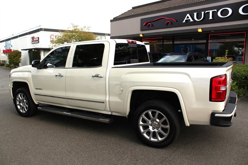 Used 2015 GMC Sierra 1500 Denali w/ Driver Alert Package image 3