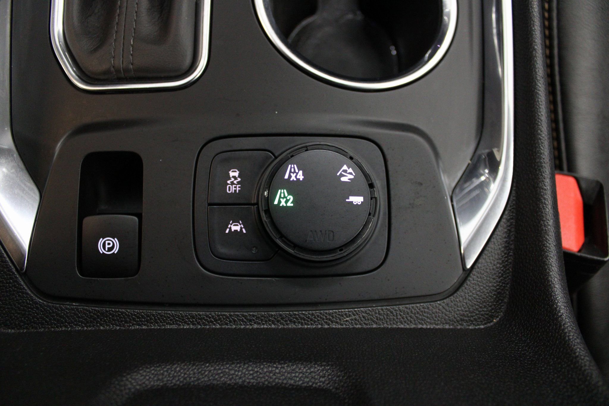 Used 2020 Chevrolet Traverse Premier w/ LPO, Blackout Package image 44