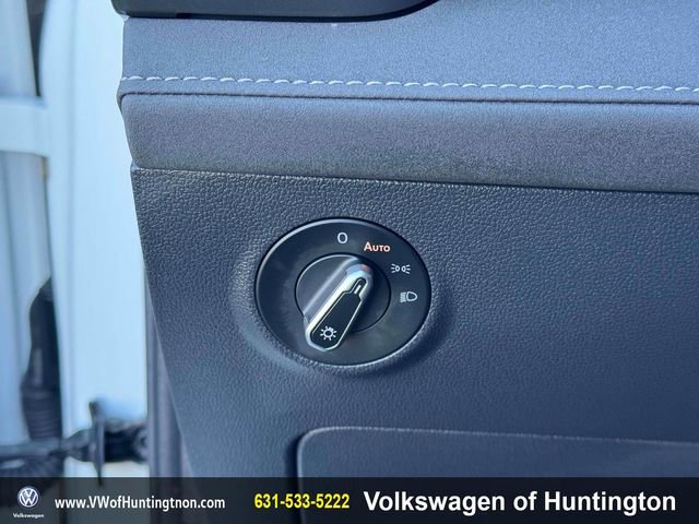Certified 2025 Volkswagen Taos SE w/ Taos Adventure Package (SXB) image 20