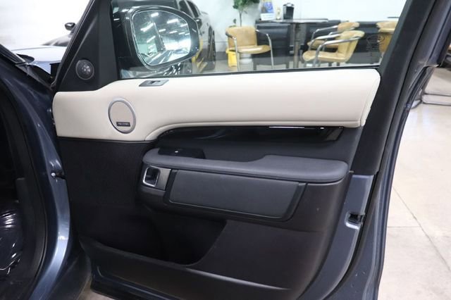 Used 2019 Land Rover Discovery SE image 21