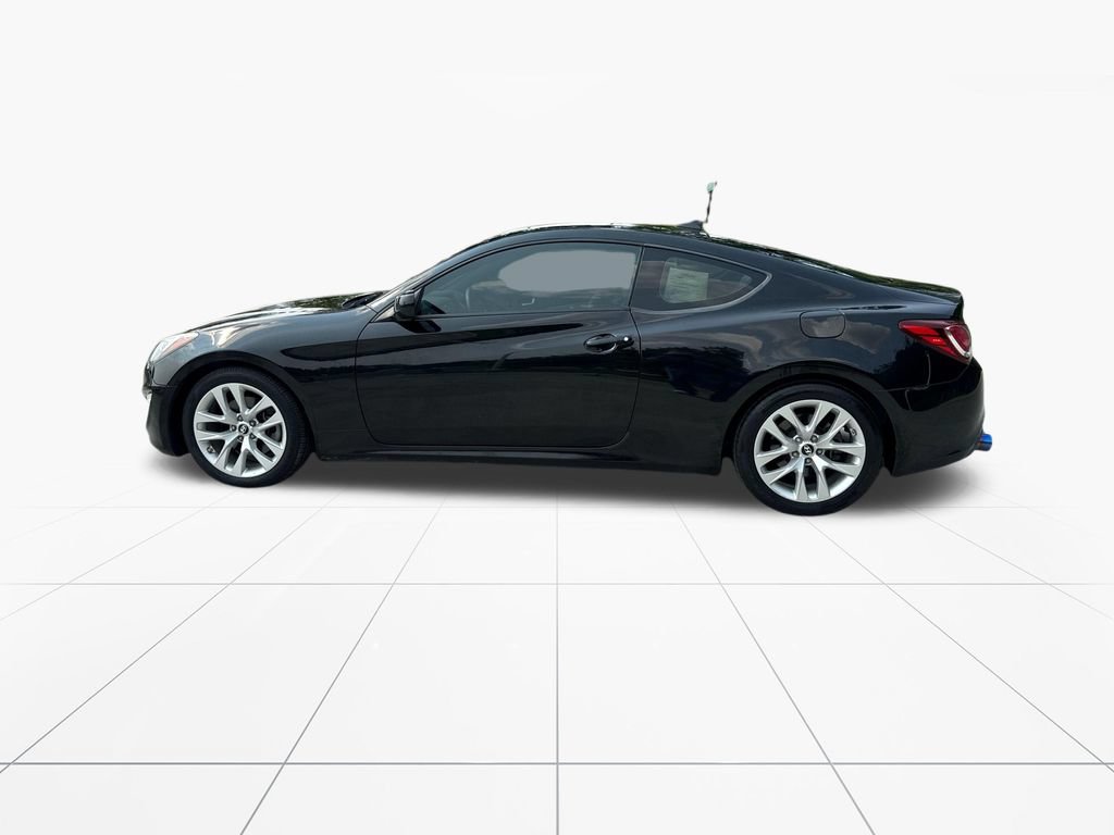 Used 2014 Hyundai Genesis 2.0T RWD image 4