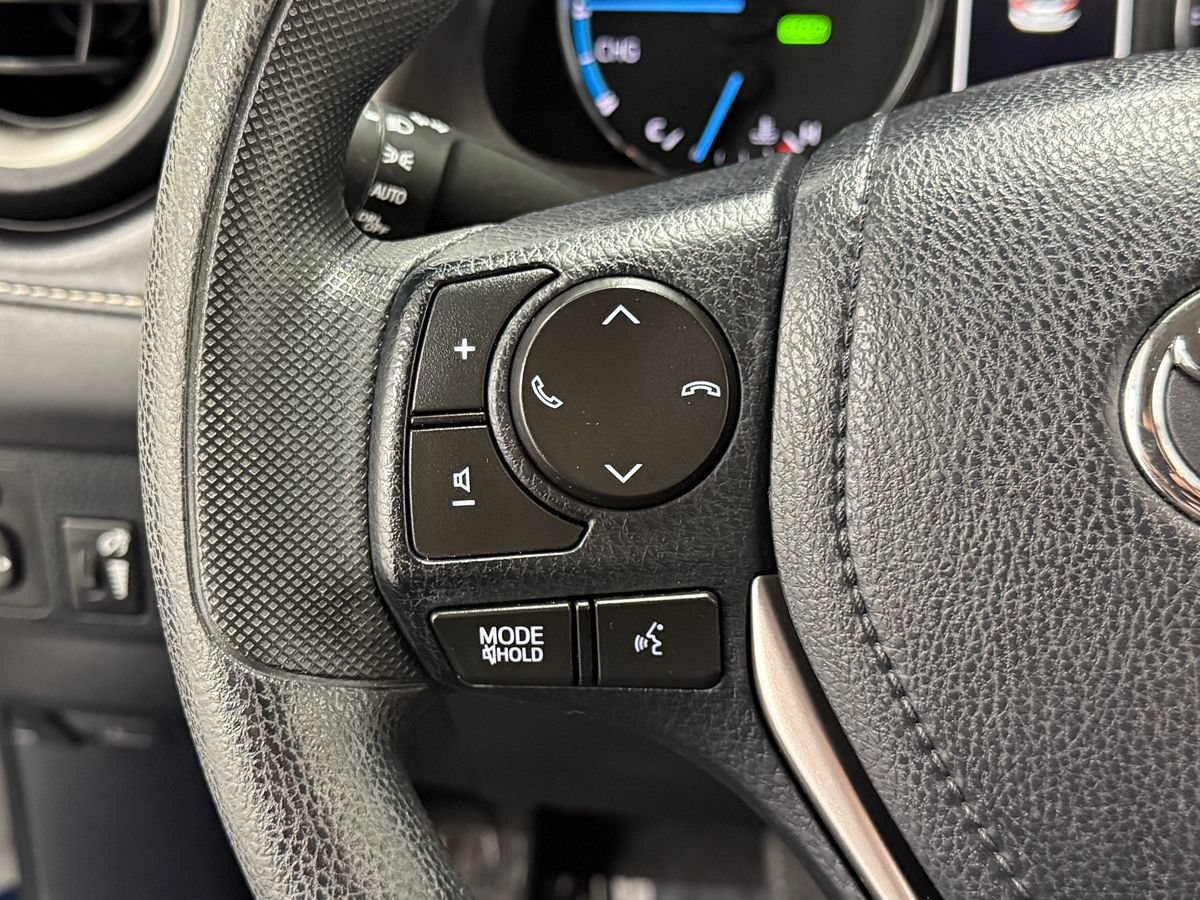 Used 2018 Toyota RAV4 LE AWD/4WD image 17