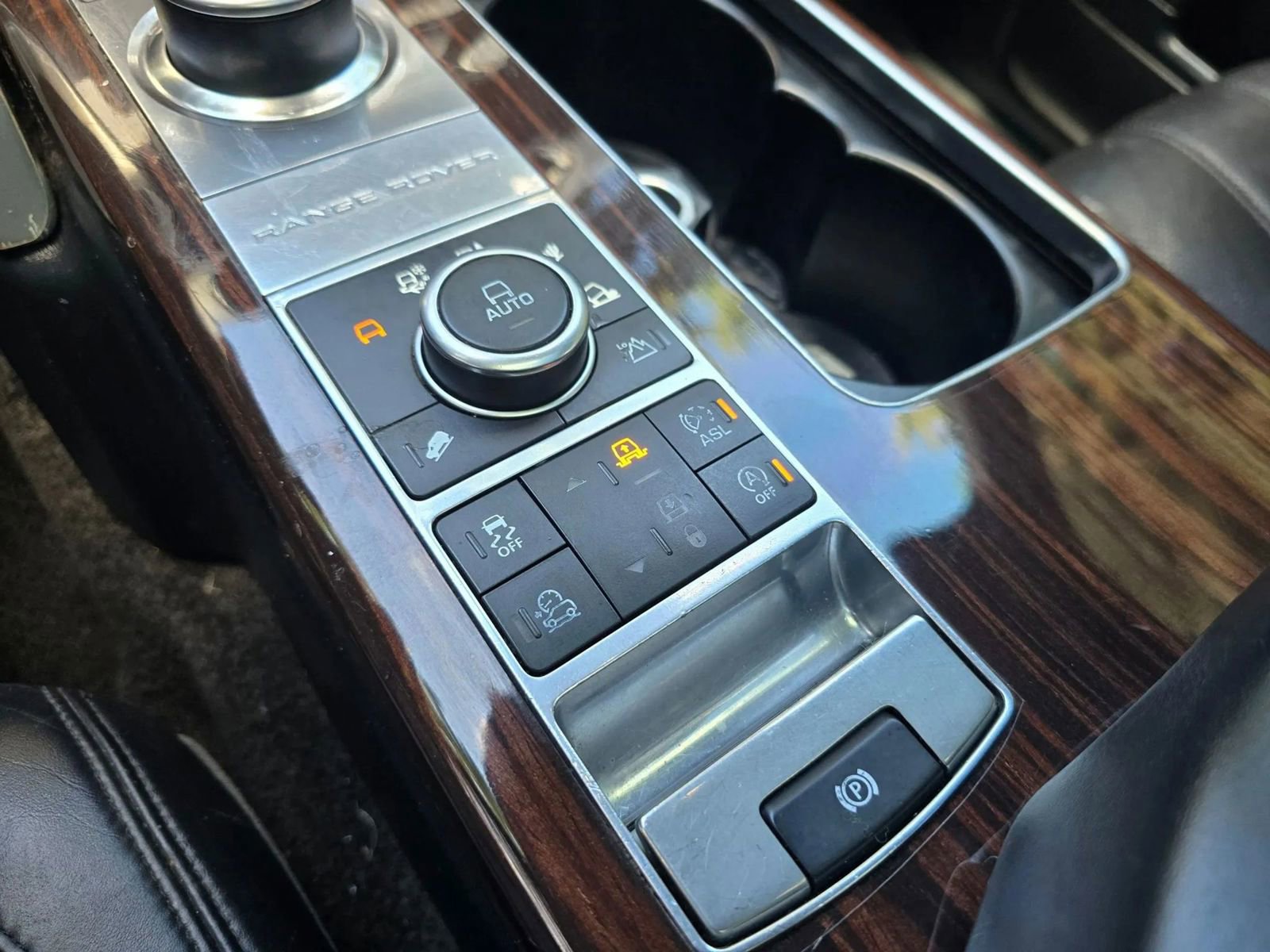 Used 2016 Land Rover Range Rover Supercharged image 30