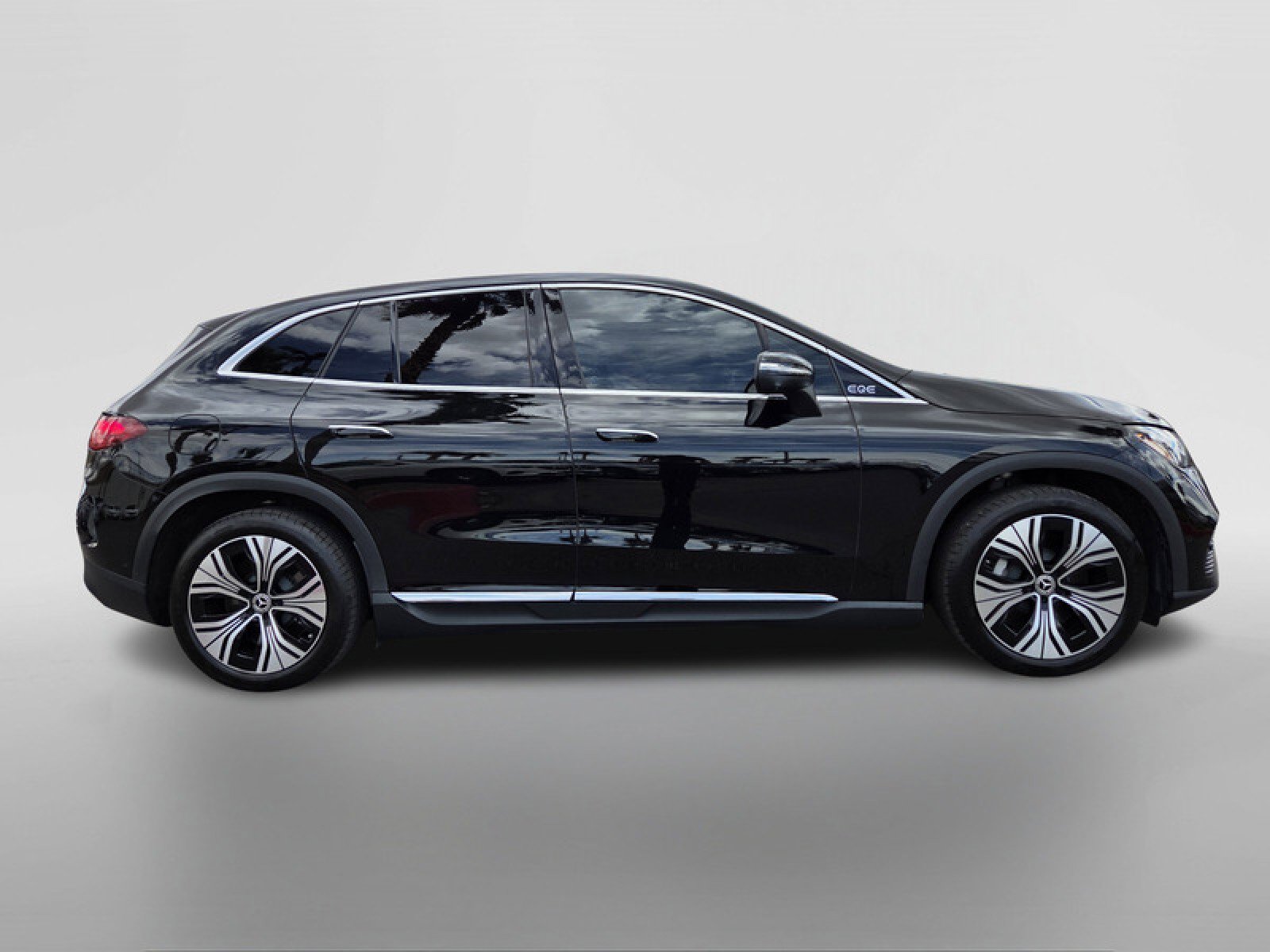 Certified 2024 Mercedes-Benz EQE 350+ SUV image 6