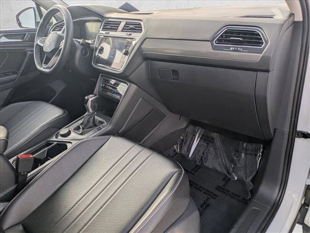 Used 2022 Volkswagen Tiguan SE image 22