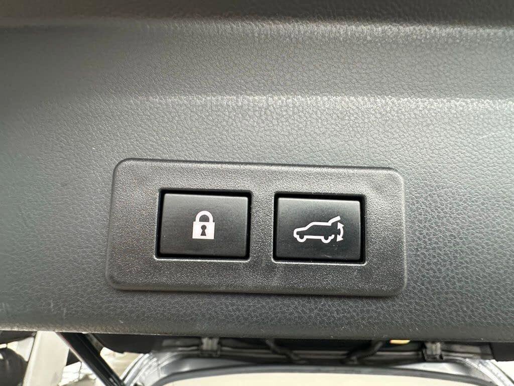 Used 2021 Subaru Ascent Touring image 10