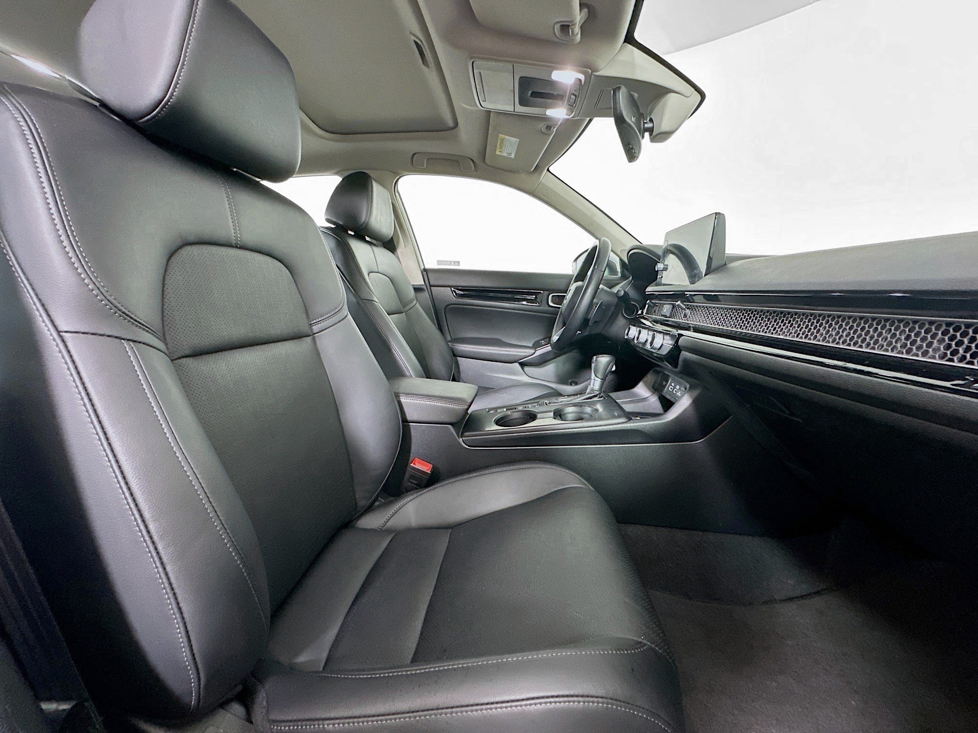 Used 2023 Honda Civic Touring image 31