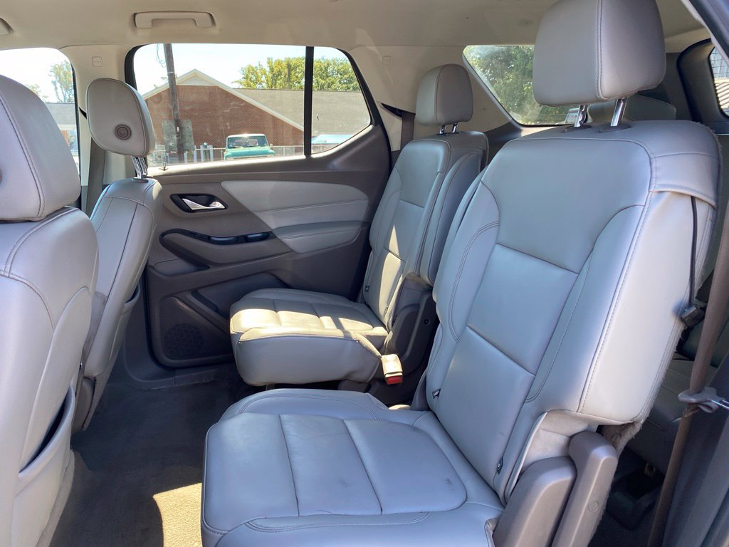 Used 2020 Chevrolet Traverse LT w/ LT Premium Package FWD image 17