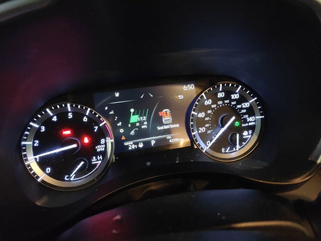 Used 2022 Toyota Highlander XLE image 8