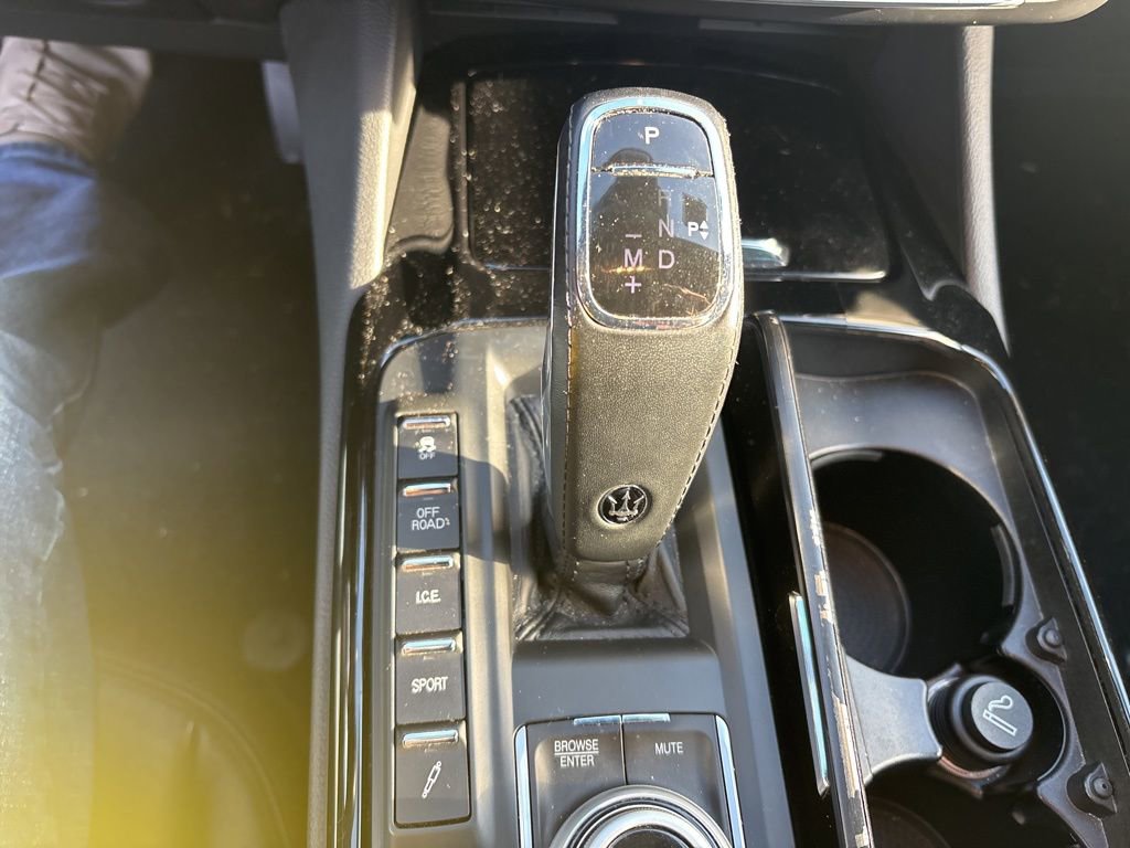 Used 2023 Maserati Levante Modena AWD/4WD image 23