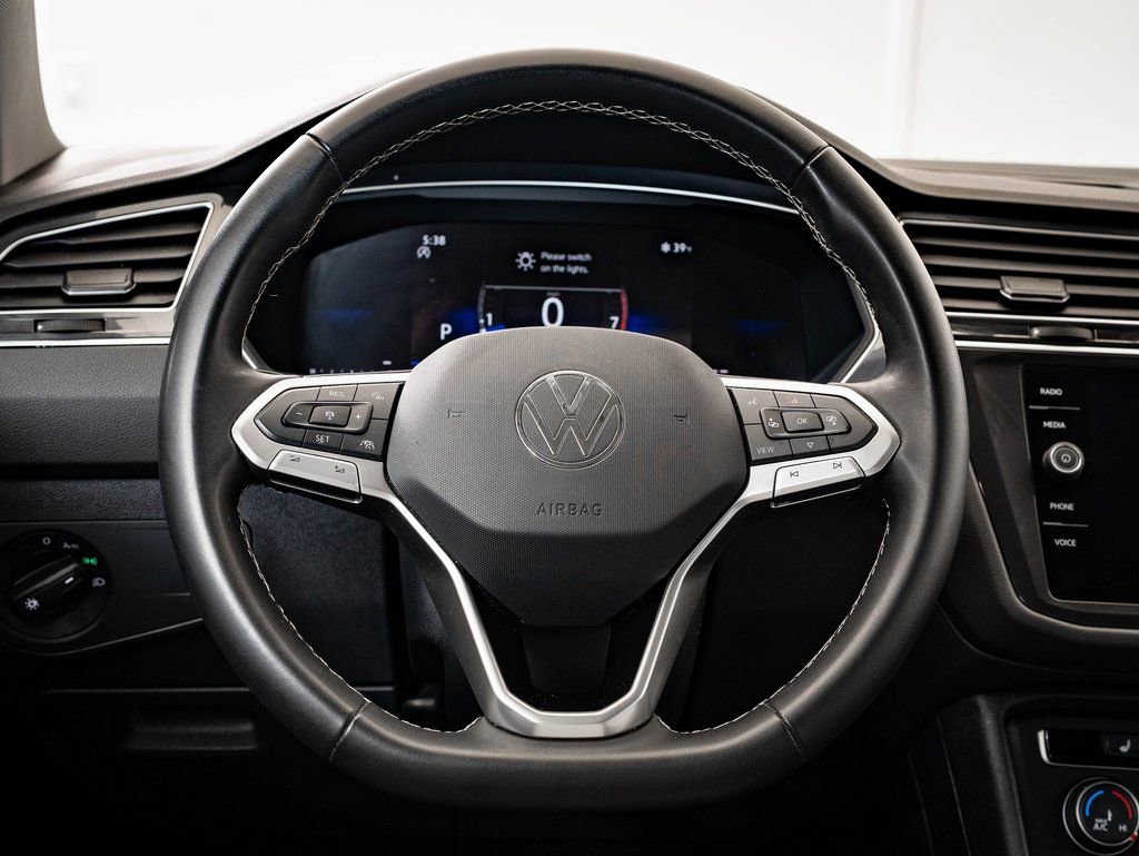 Used 2024 Volkswagen Tiguan S image 37