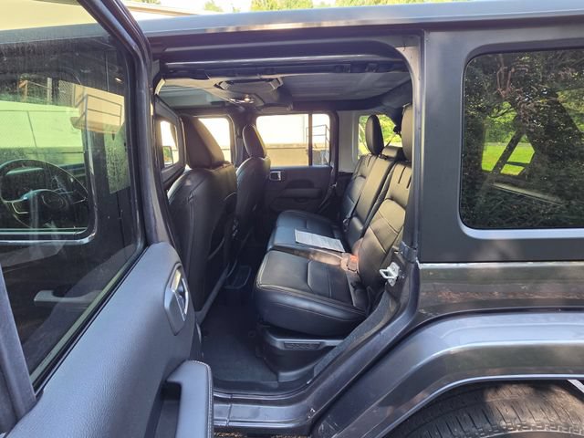 Used 2022 Jeep Wrangler Unlimited Sahara w/ Cold Weather Group AWD/4WD image 31