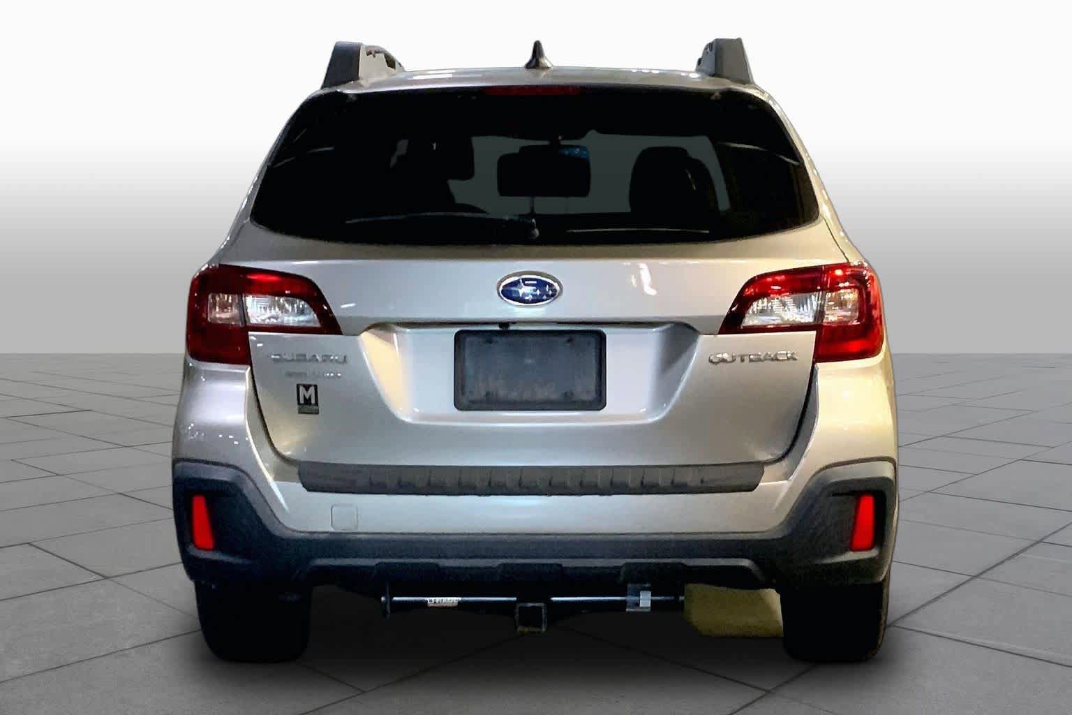 Used 2018 Subaru Outback 2.5i Limited AWD/4WD image 5