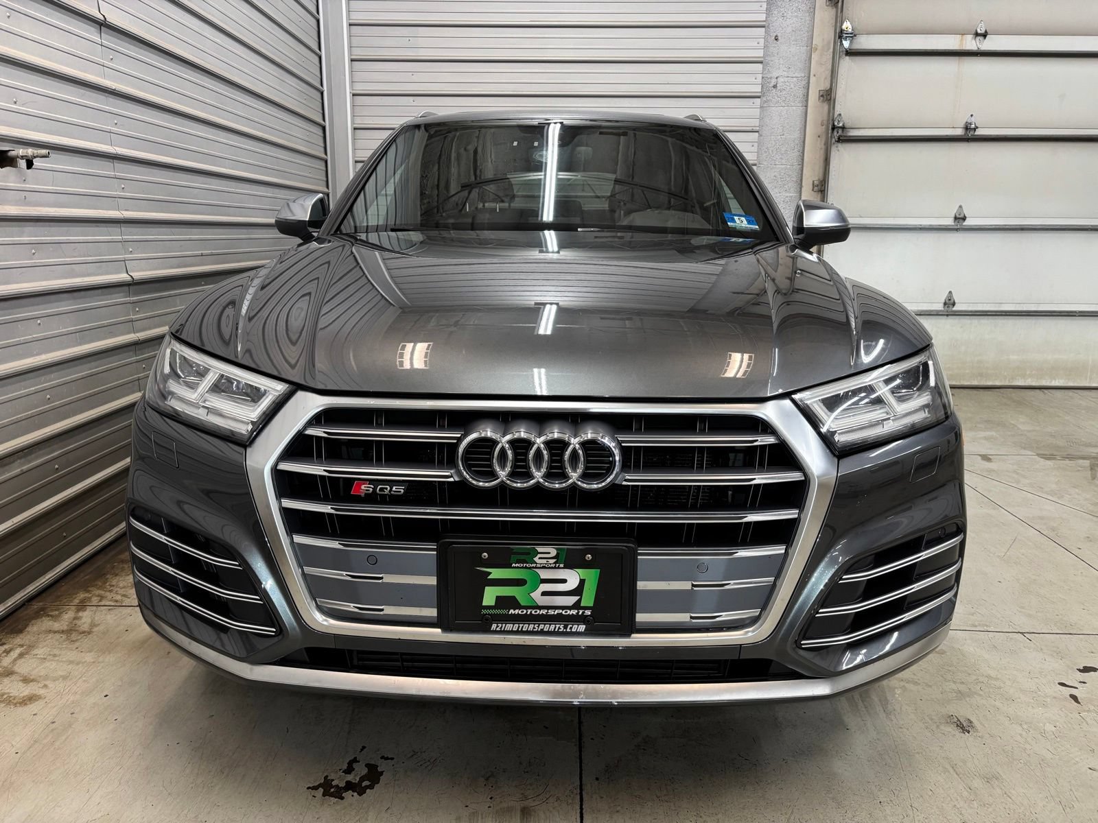 Used 2020 Audi SQ5 Premium w/ Convenience Package AWD/4WD image 2