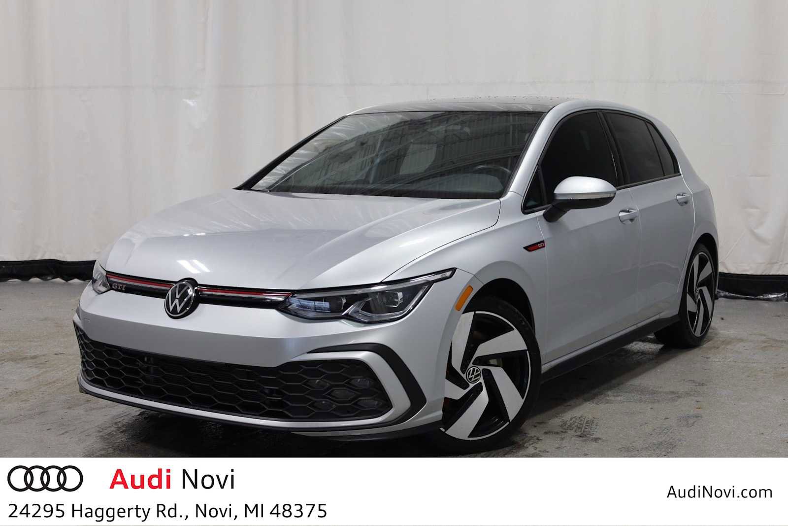 Used 2022 Volkswagen GTI SE image 1