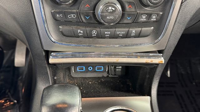Used 2018 Jeep Grand Cherokee Laredo AWD/4WD image 27