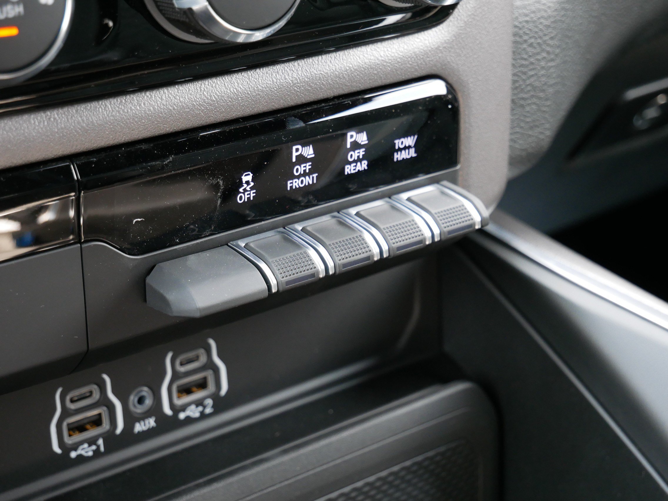 New 2026 RAM 1500 Express AWD/4WD image 16