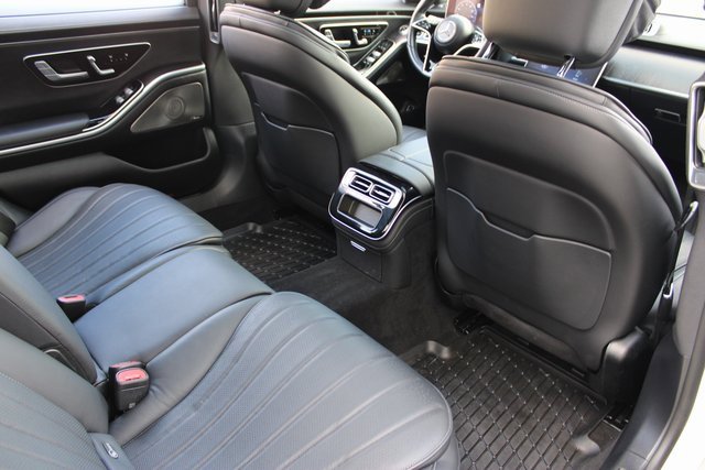 Used 2023 Mercedes-Benz S 500 4MATIC w/ AMG Line image 13