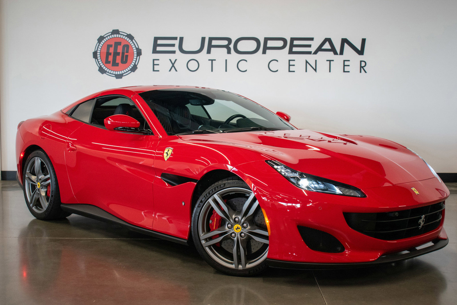 Used 2020 Ferrari Portofino RWD image 2