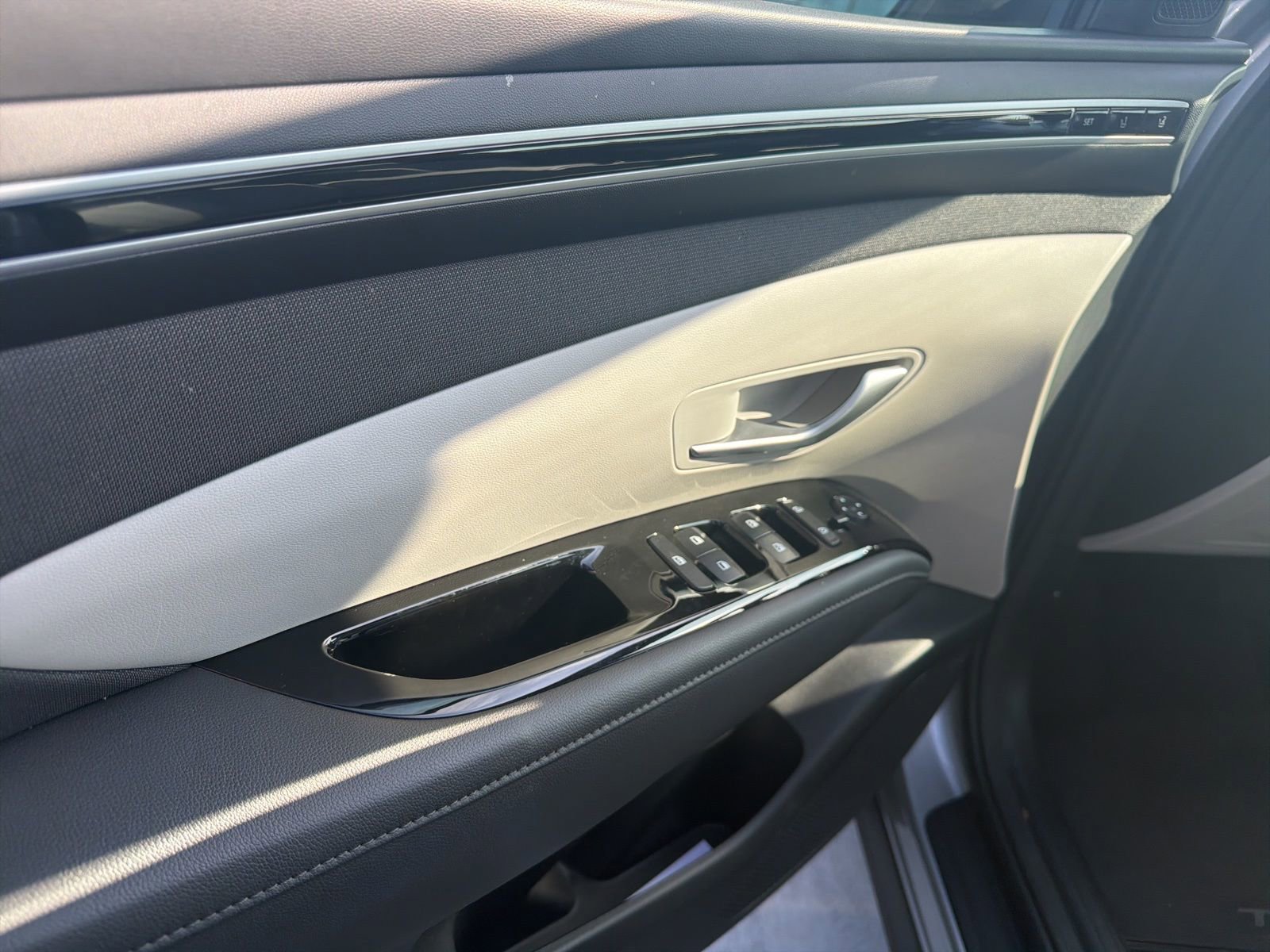 Certified 2024 Hyundai Tucson Limited image 11