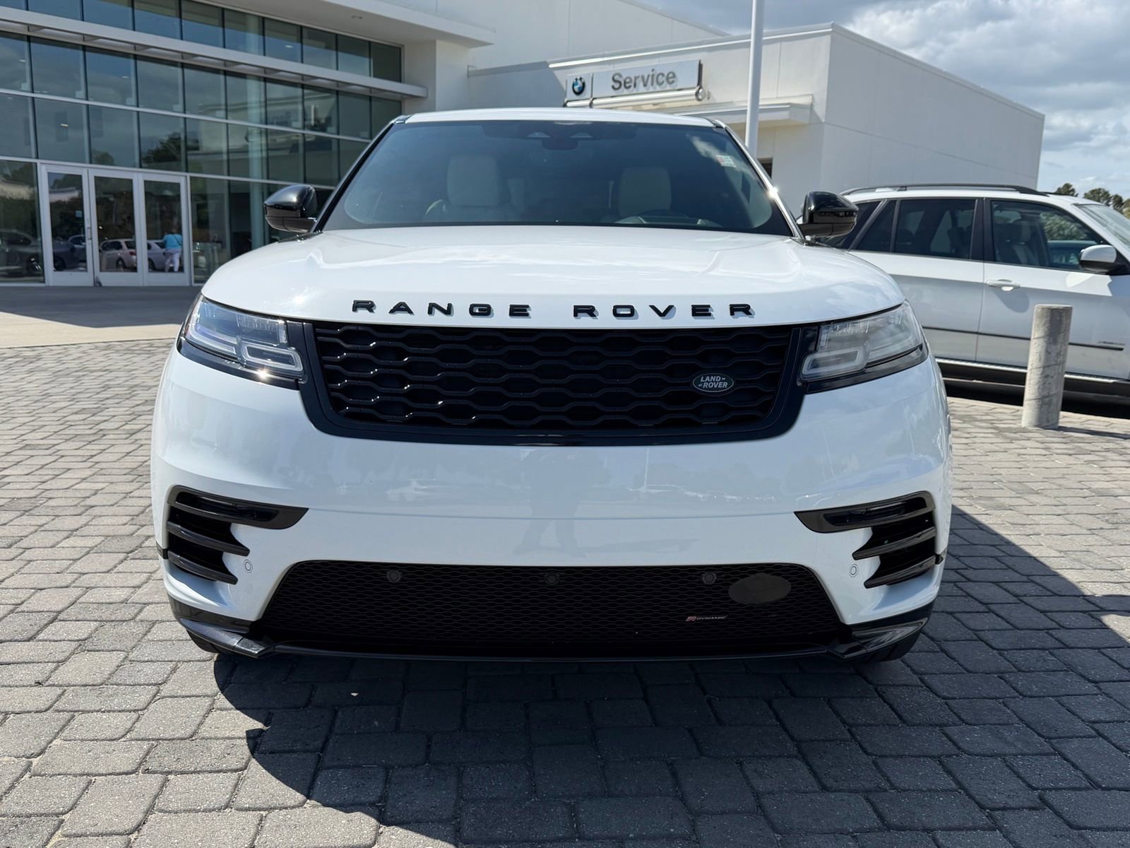 Used 2022 Land Rover Range Rover Velar R-Dynamic S image 6