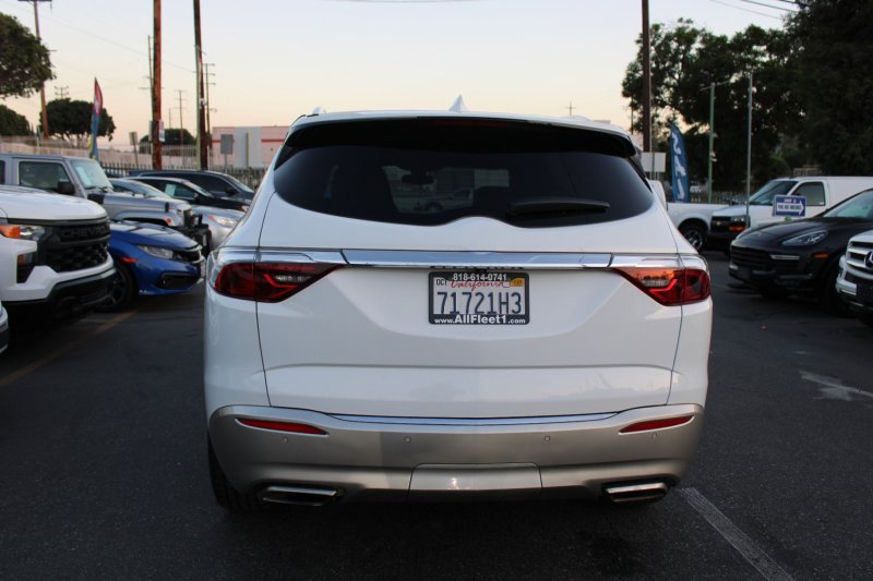 Used 2022 Buick Enclave Essence image 5