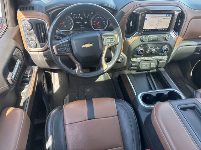 Used 2022 Chevrolet Silverado 1500 High Country w/ Technology Package image 18