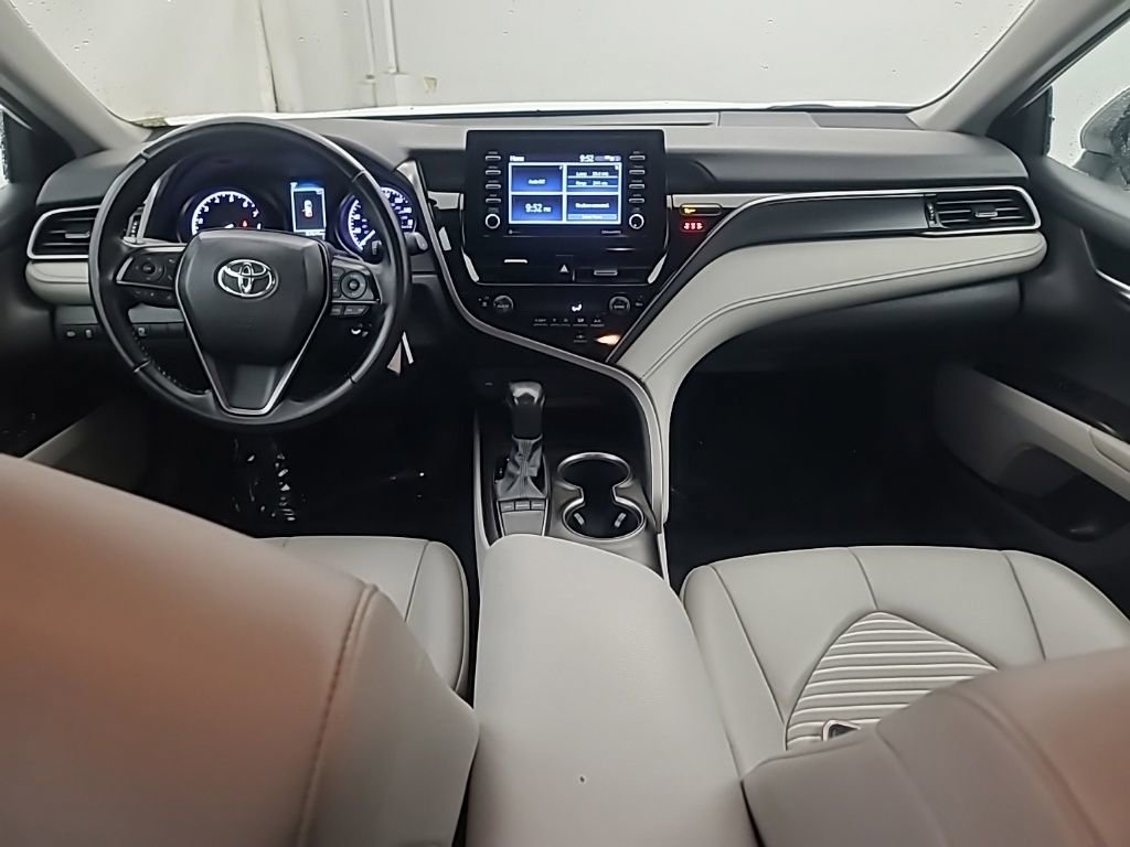 Used 2022 Toyota Camry SE FWD image 21