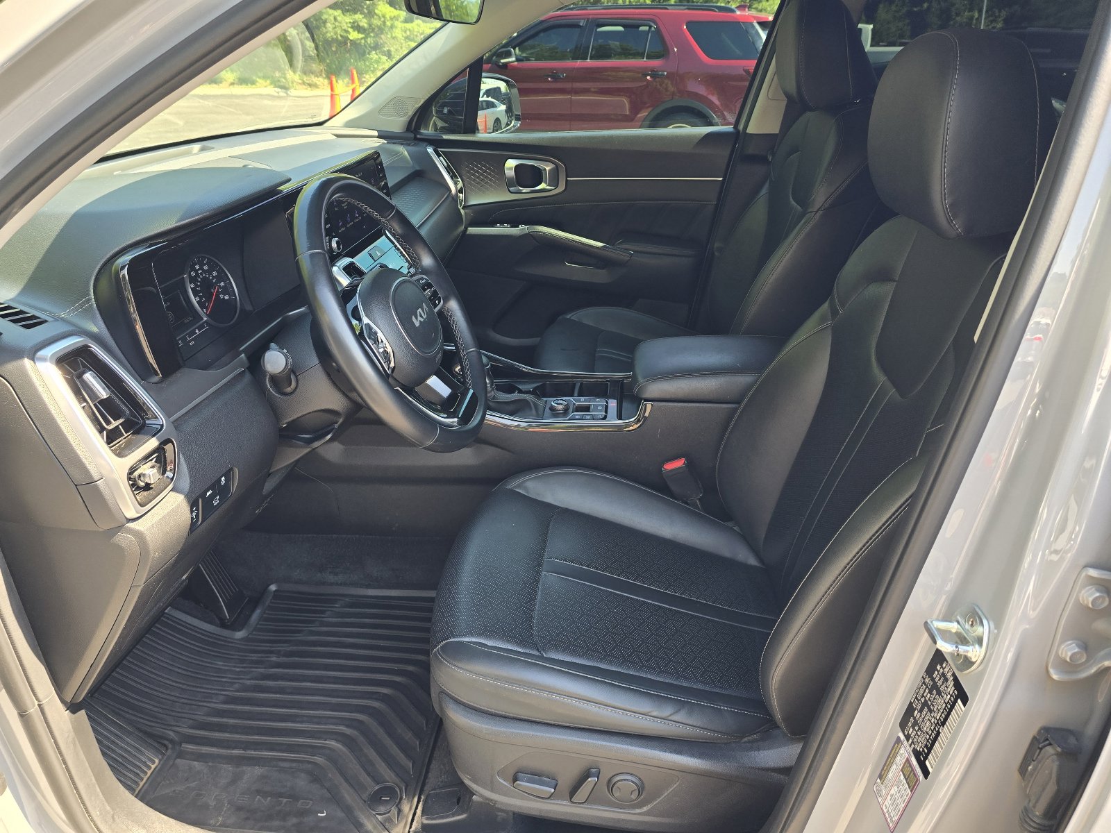 Used 2022 Kia Sorento SX FWD image 12