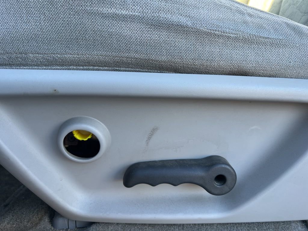 Used 2005 GMC Envoy SLE image 10