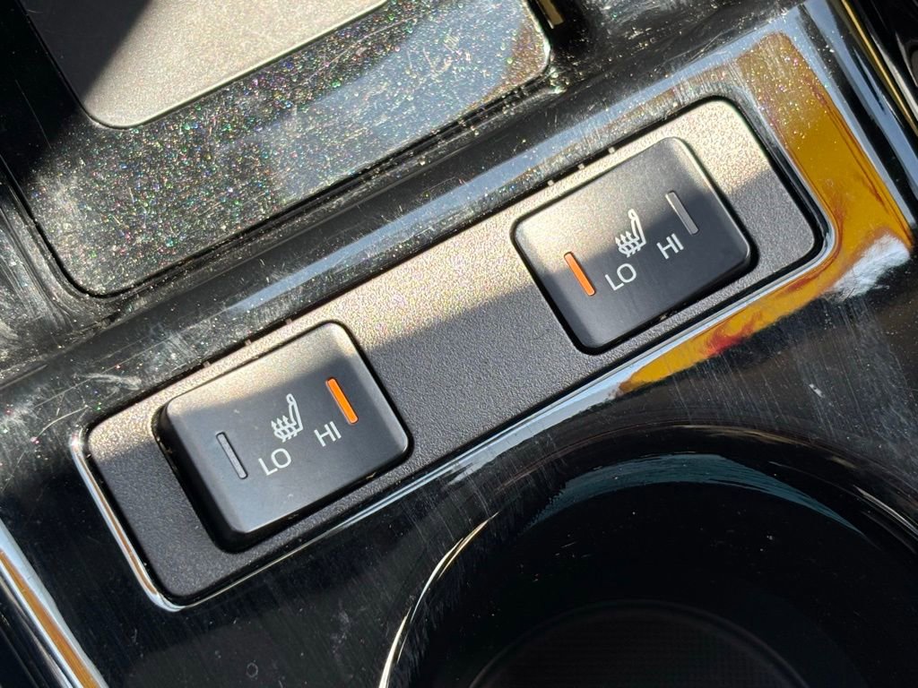 Used 2022 Toyota Prius Prime XLE FWD image 22