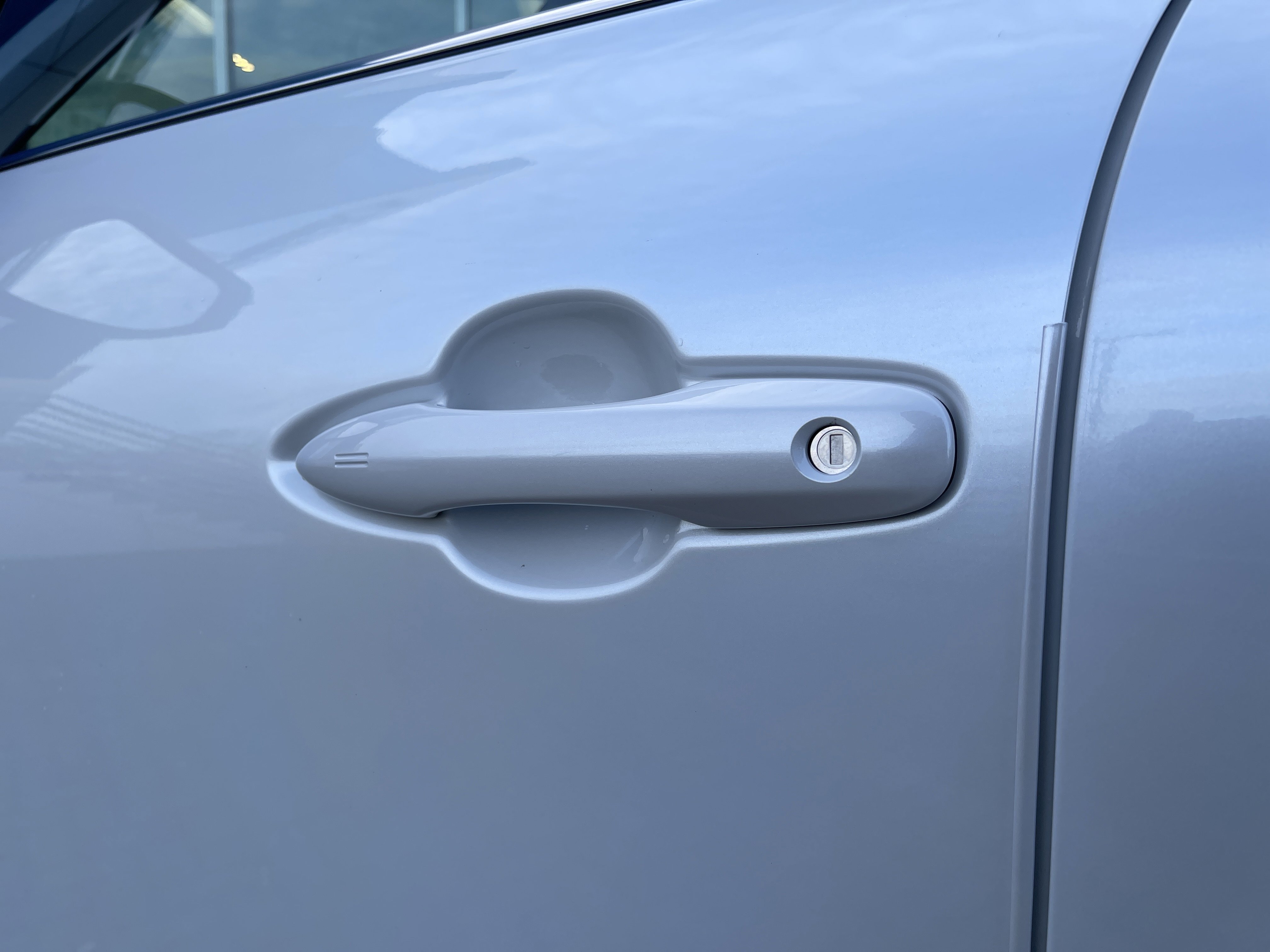 Used 2023 Toyota Venza XLE image 13