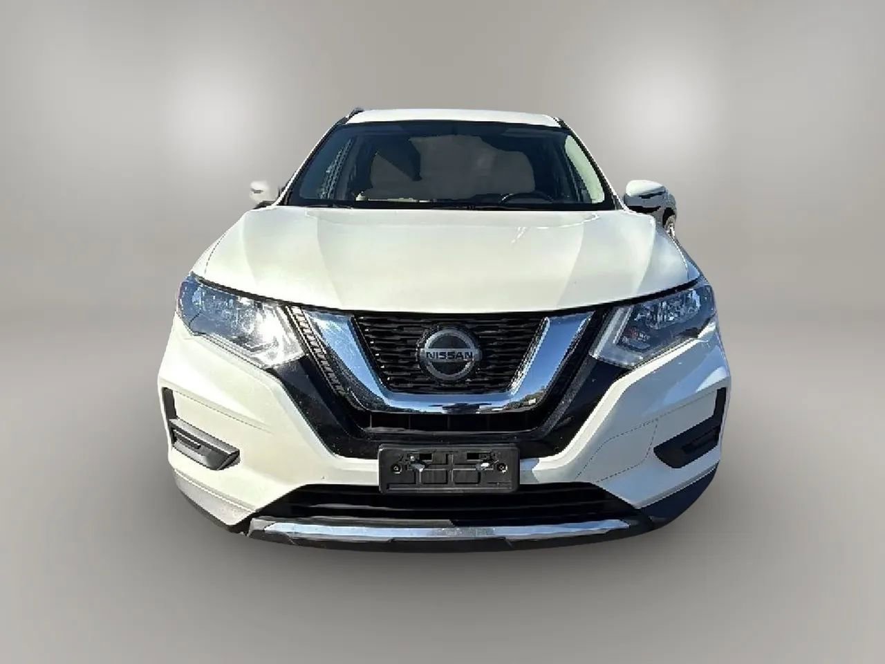 Used 2018 Nissan Rogue SV image 8