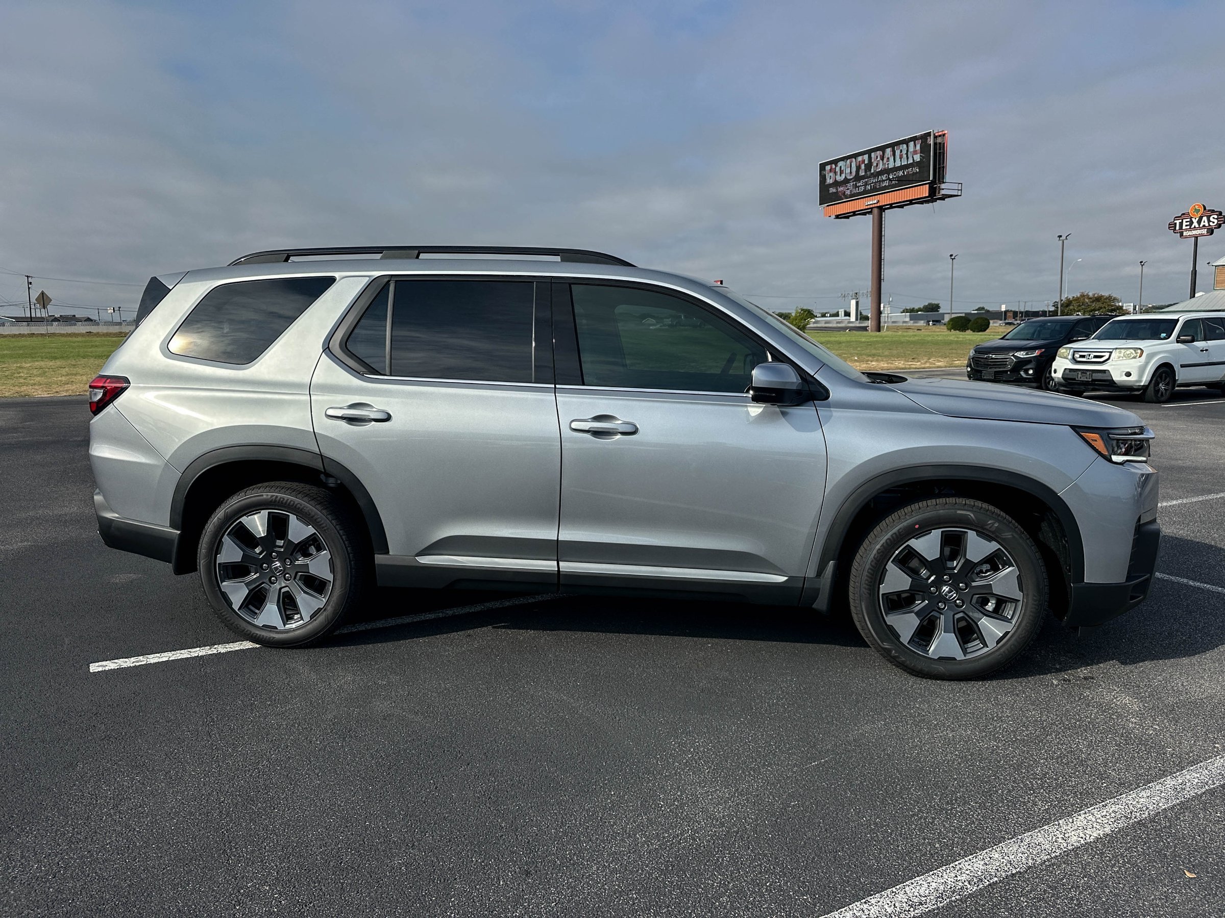 New 2026 Honda Pilot Elite image 4