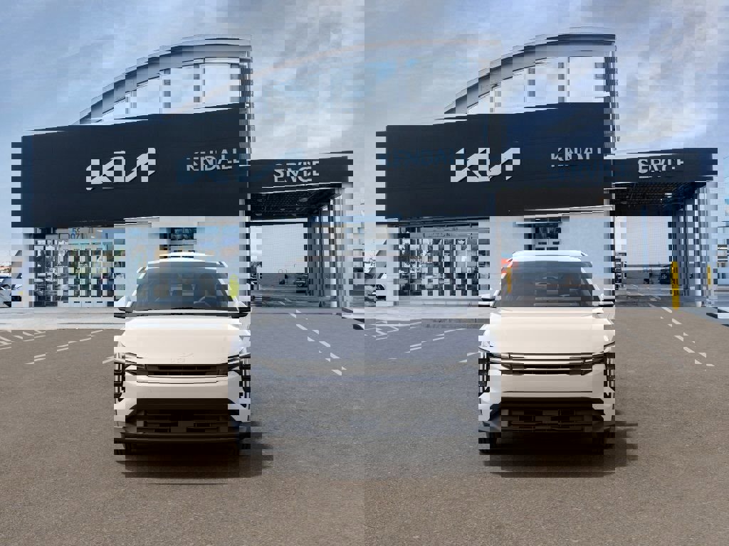 New 2026 Kia K4 LXS image 2