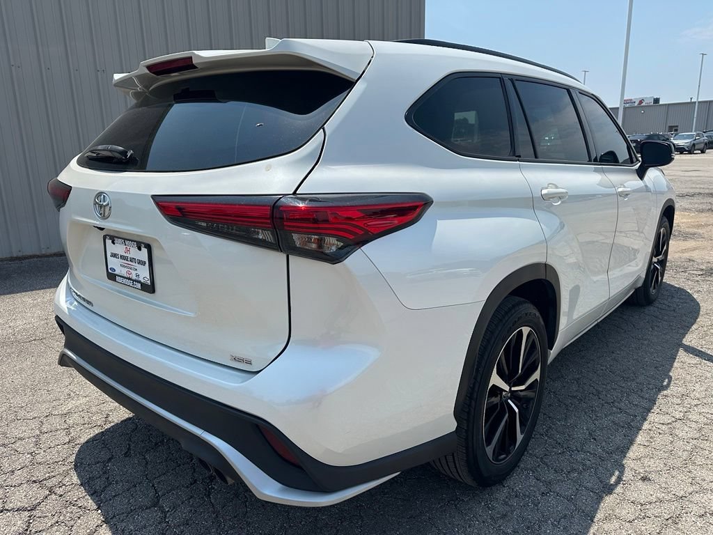 Used 2021 Toyota Highlander XSE FWD image 5