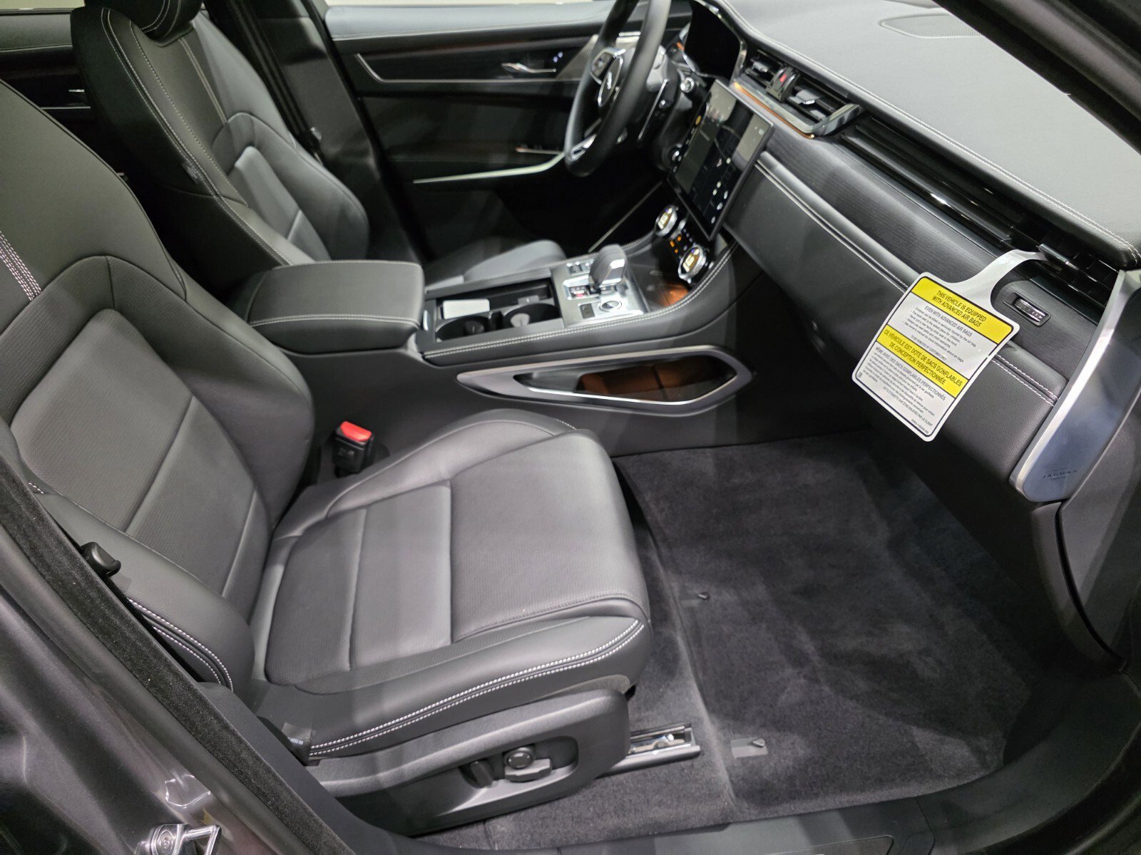 New 2026 Jaguar F-PACE R-Dynamic S AWD/4WD image 23