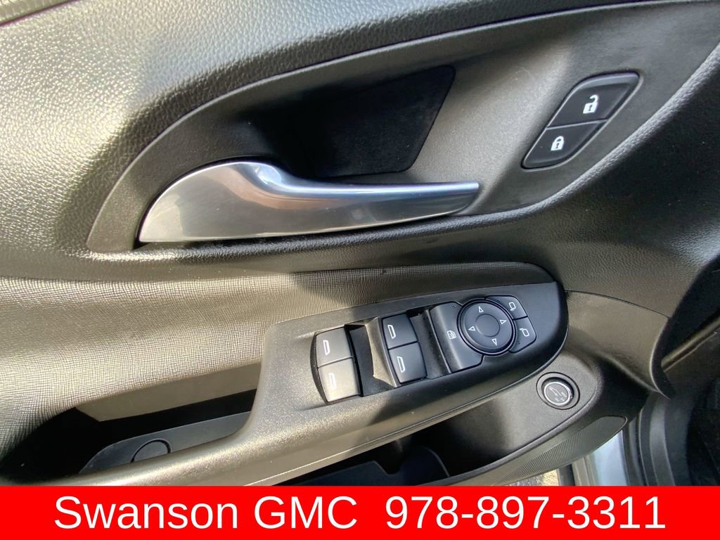 Used 2025 Buick Envista Avenir image 22