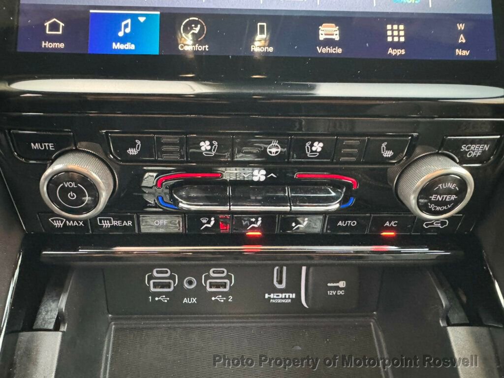 Used 2024 Jeep Grand Cherokee L Summit image 19