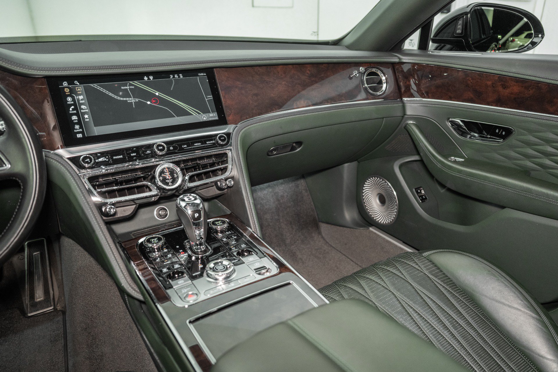 Certified 2022 Bentley Flying Spur V8 AWD/4WD image 30