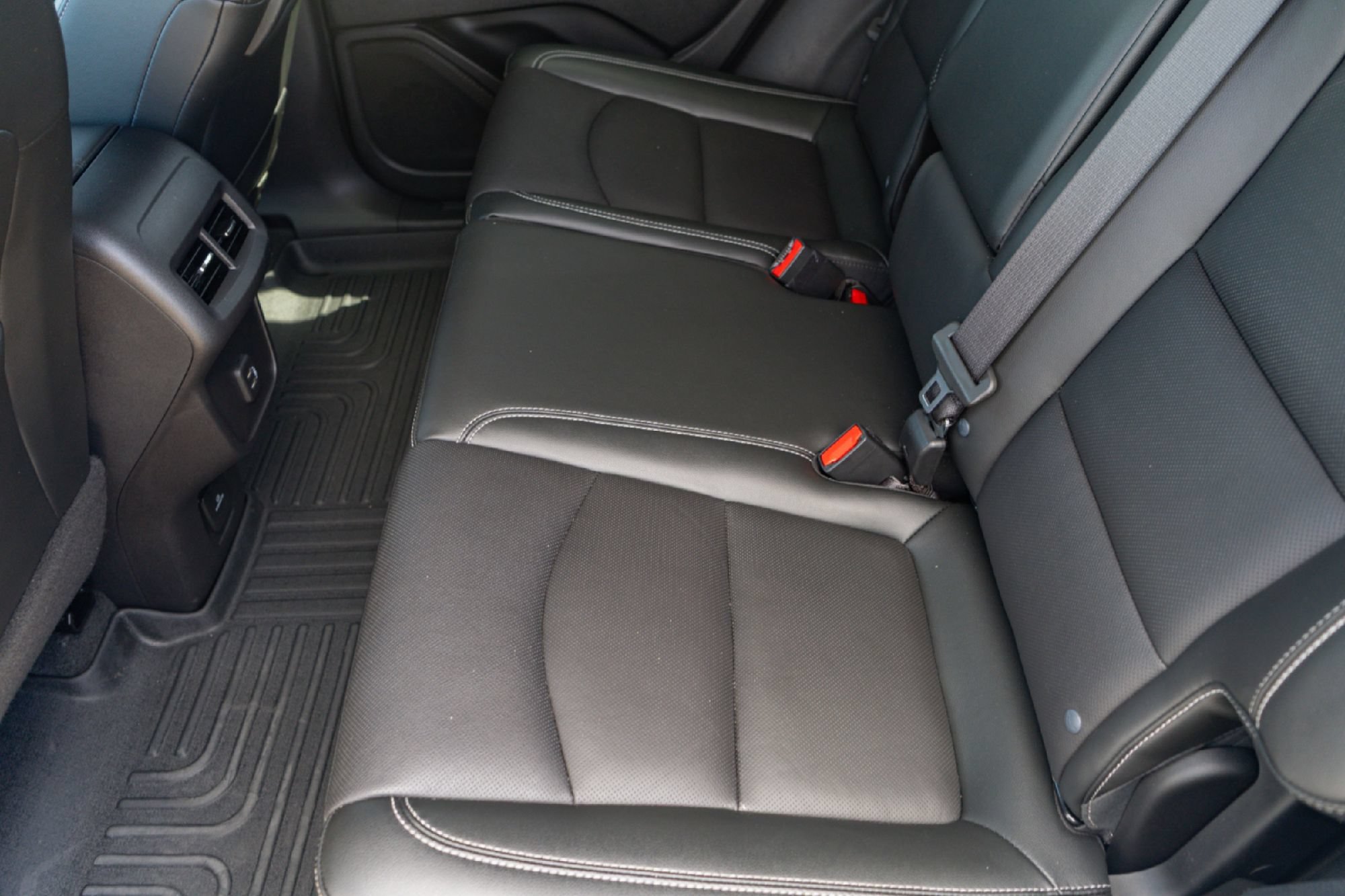 Used 2022 GMC Terrain SLT w/ Infotainment Package II AWD/4WD image 23