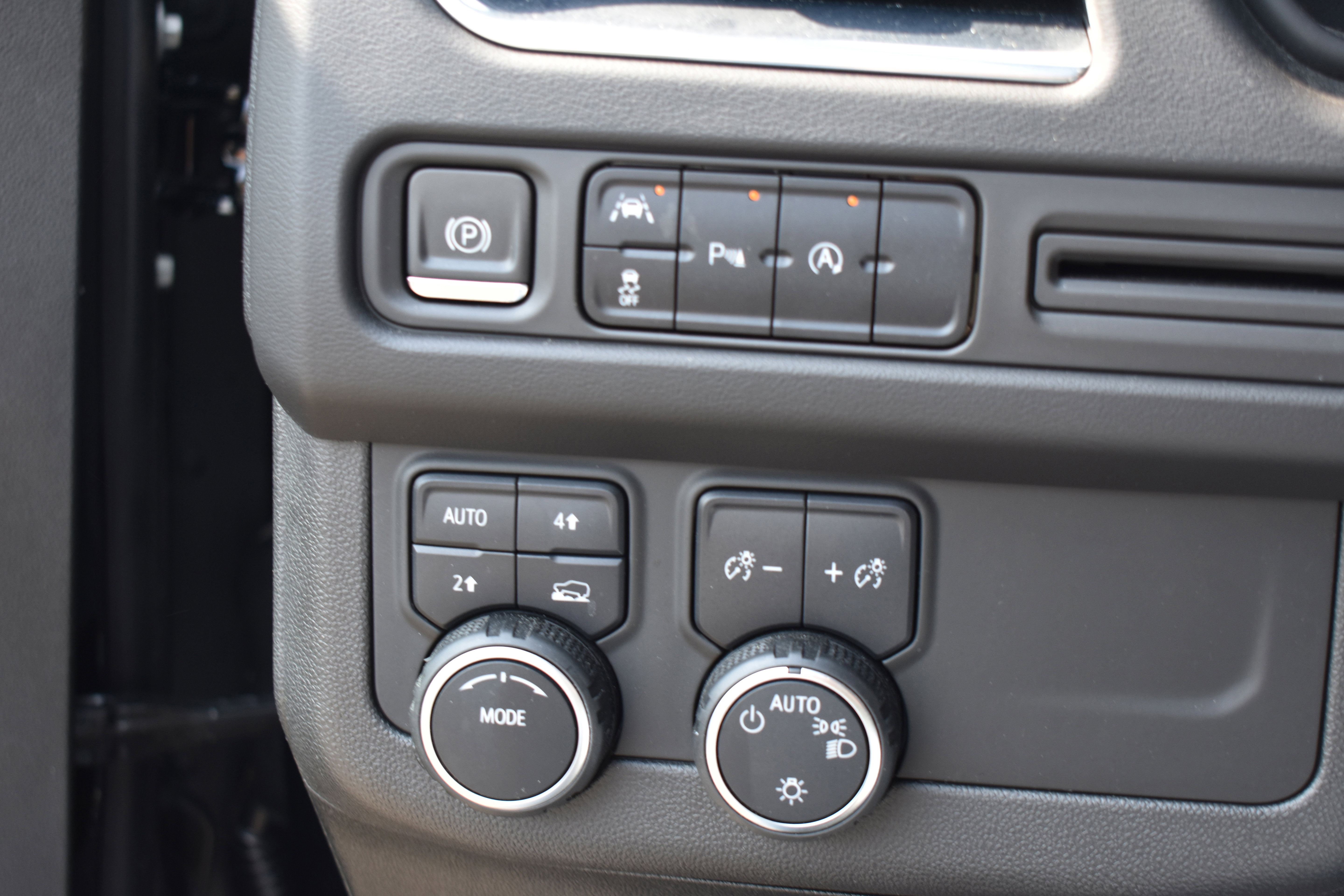 Used 2023 Chevrolet Tahoe LT image 16