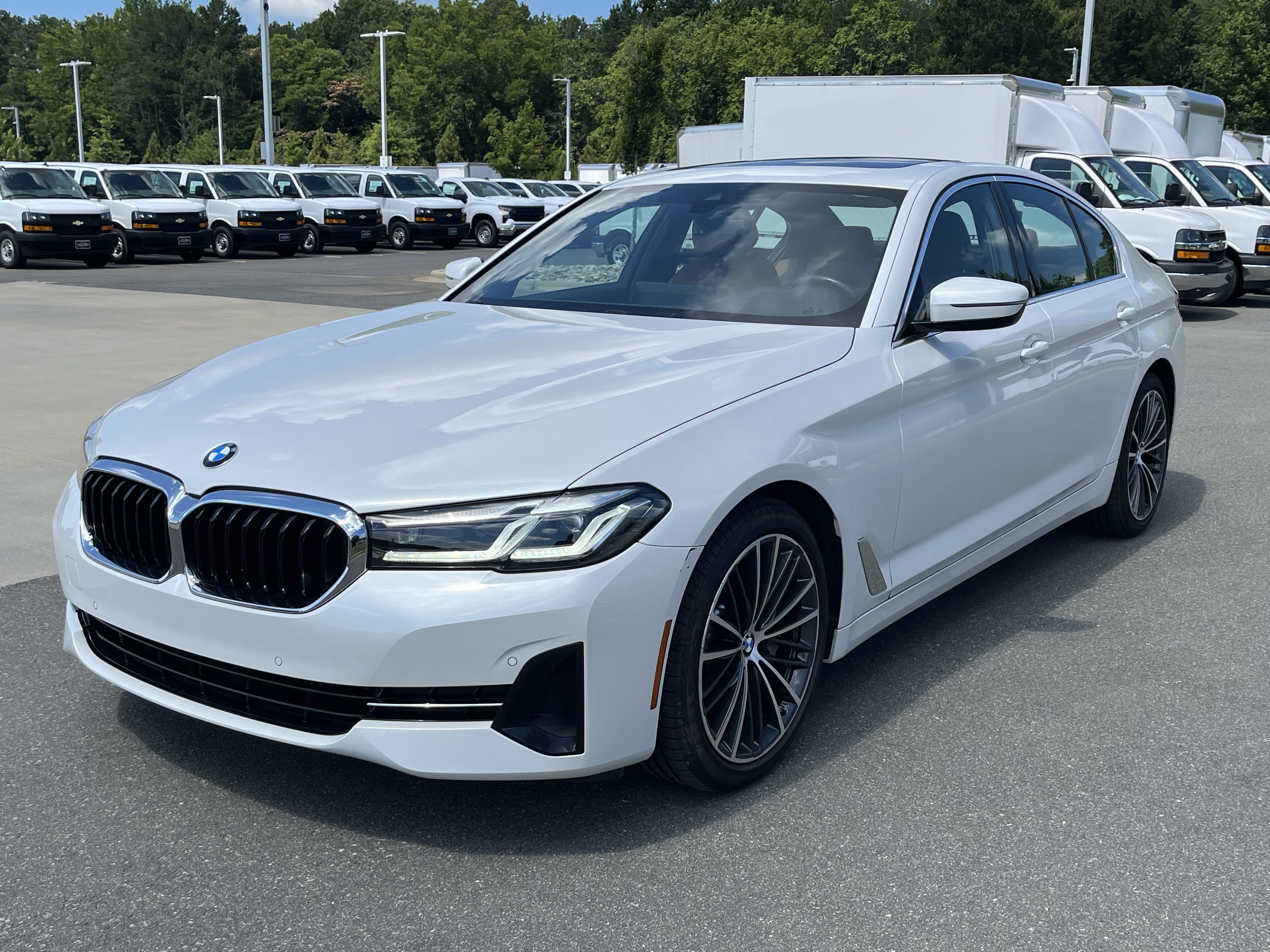 Used 2022 BMW 530i xDrive w/ Convenience Package AWD/4WD image 5