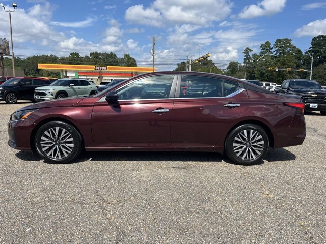 Used 2024 Nissan Altima 2.5 SV image 4