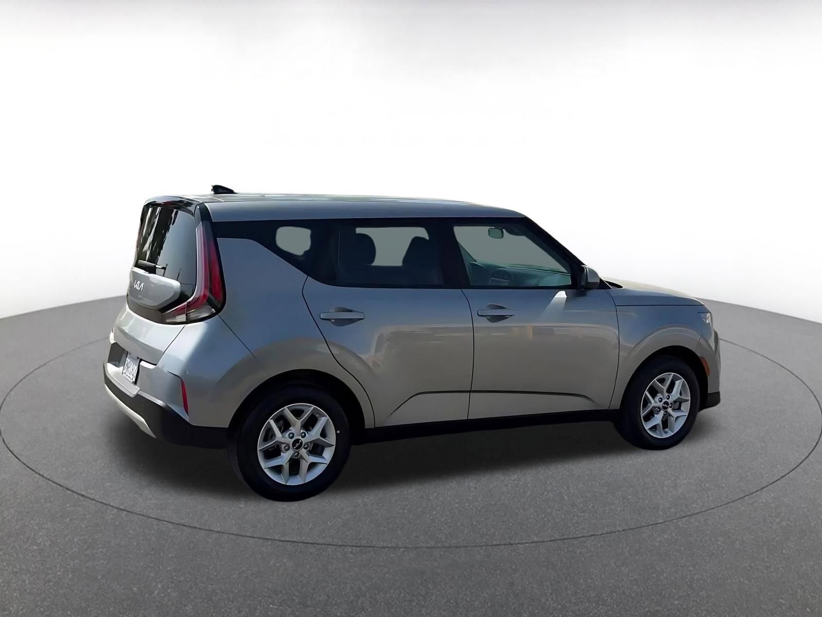 Used 2025 Kia Soul LX w/ LX Technology Package image 14