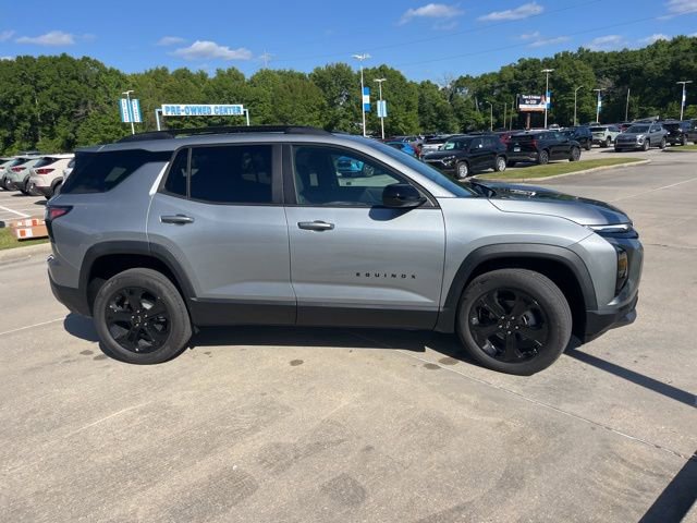 New 2026 Chevrolet Equinox LT w/ Midnight Edition FWD image 8