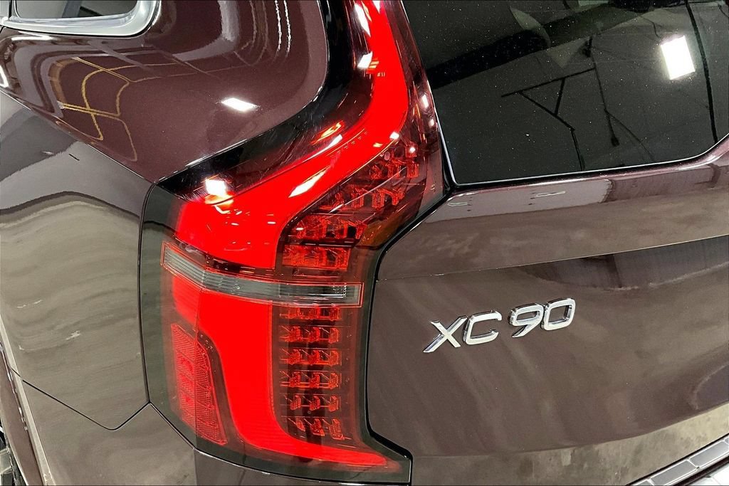 Certified 2026 Volvo XC90 B5 Plus w/ Protection Package Premier AWD/4WD image 22