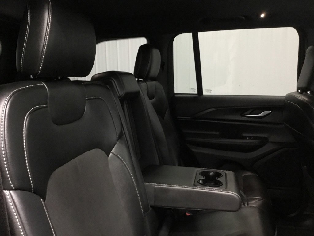 Used 2023 Jeep Grand Cherokee Altitude AWD/4WD image 21
